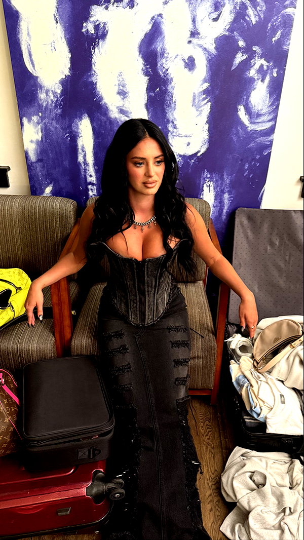 camilla_classy snapchat image archive image