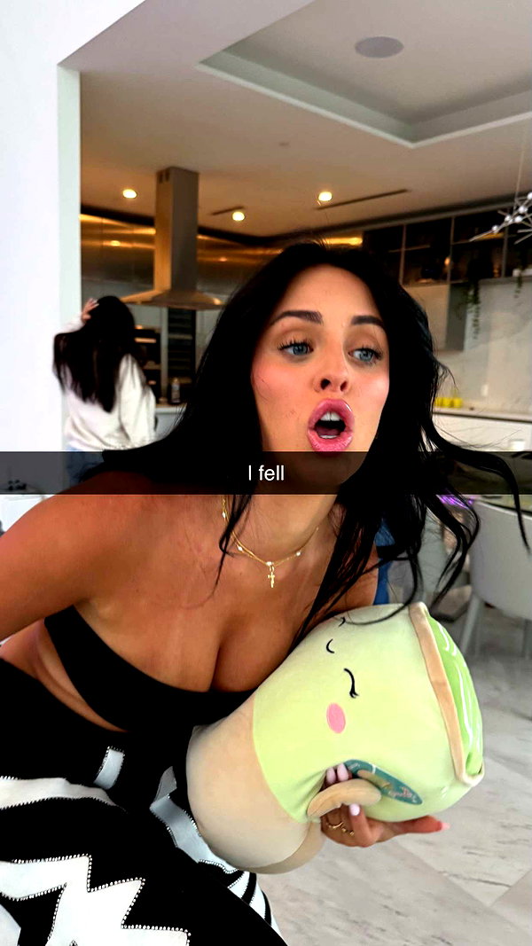 camilla_classy snapchat image archive image