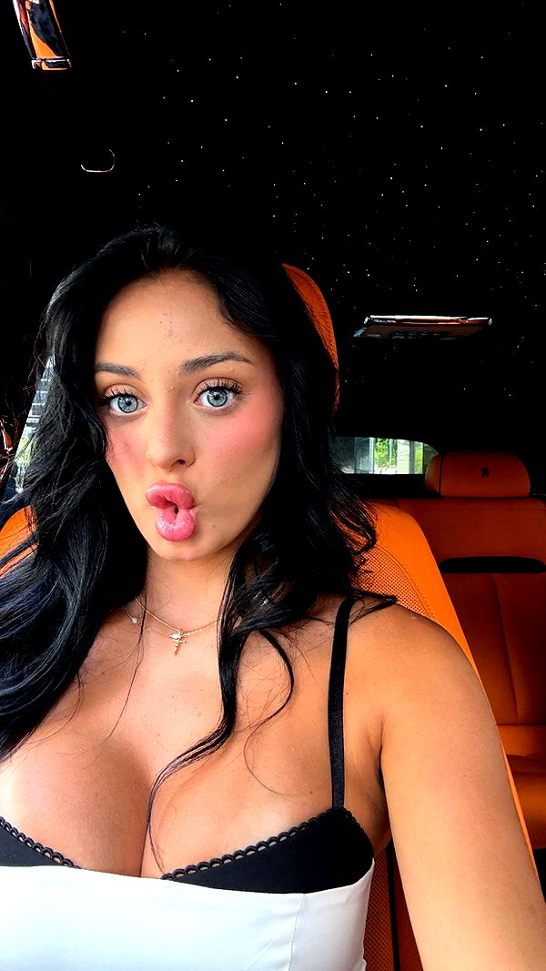 camilla_classy snapchat image archive image