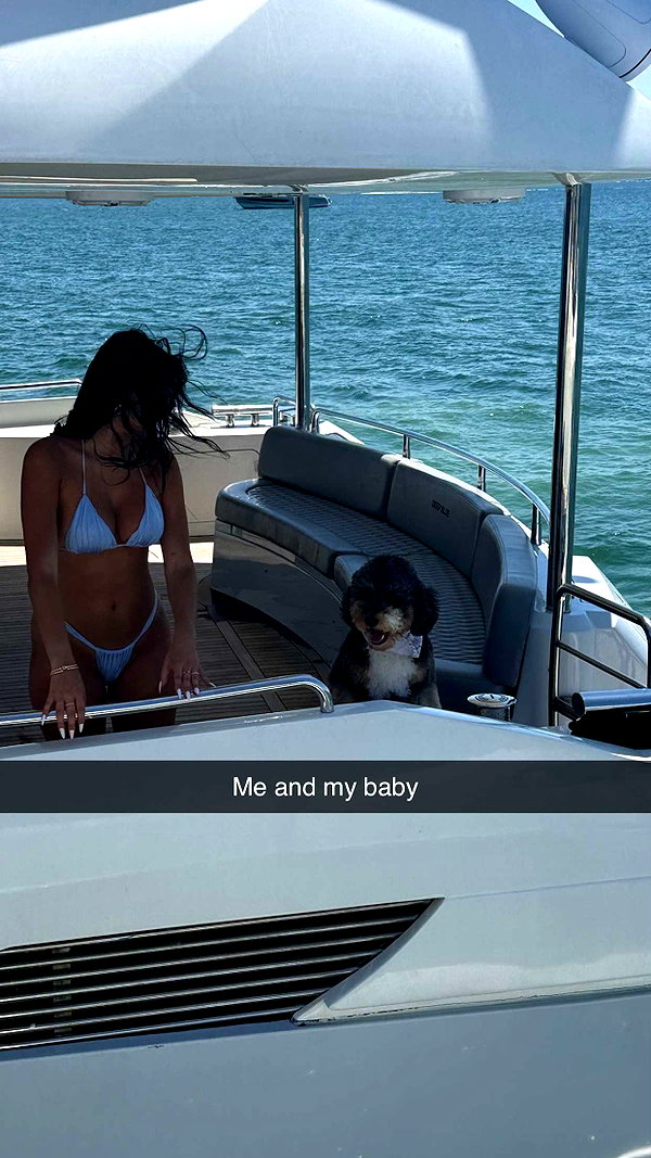 camilla_classy snapchat image archive image