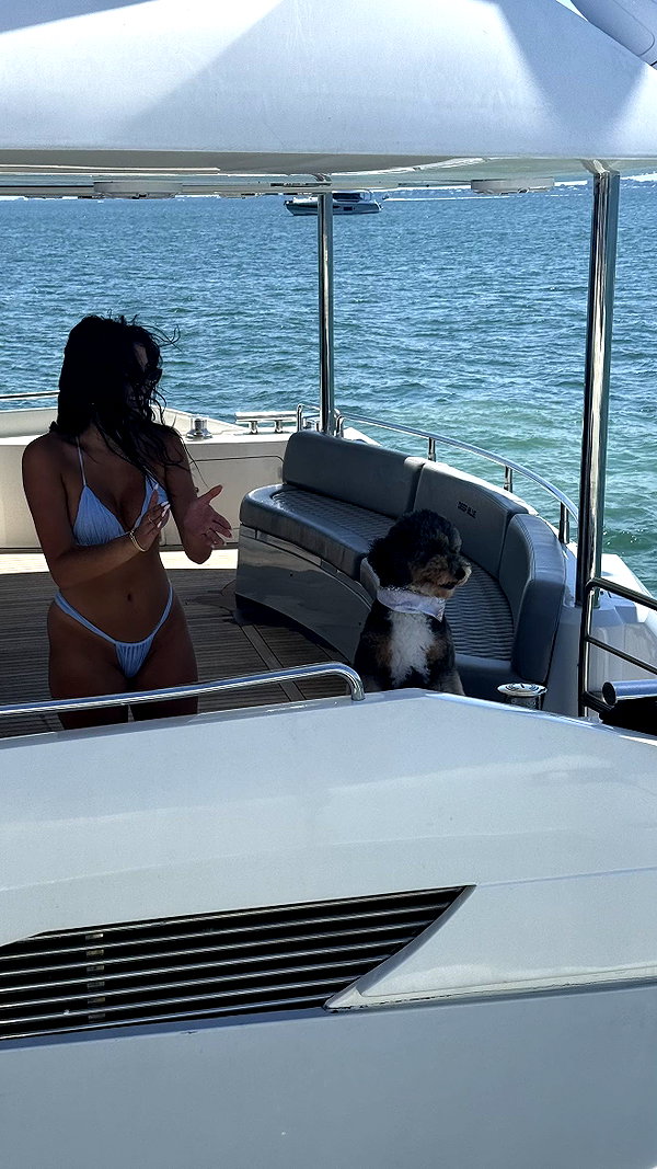 camilla_classy snapchat image archive image