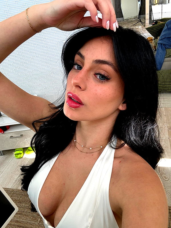 camilla_classy snapchat image archive image