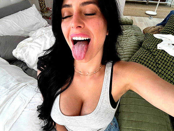 camilla_classy snapchat image archive image