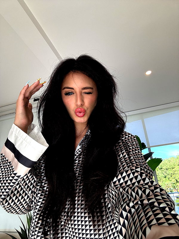 camilla_classy snapchat image archive image
