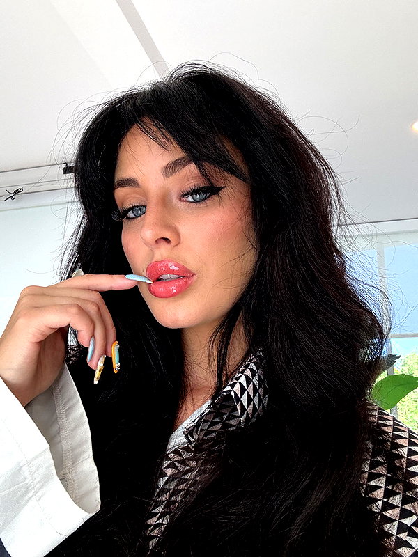 camilla_classy snapchat image archive image