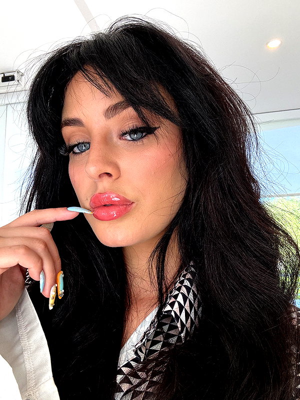 camilla_classy snapchat image archive image