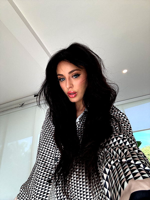 camilla_classy snapchat image archive image