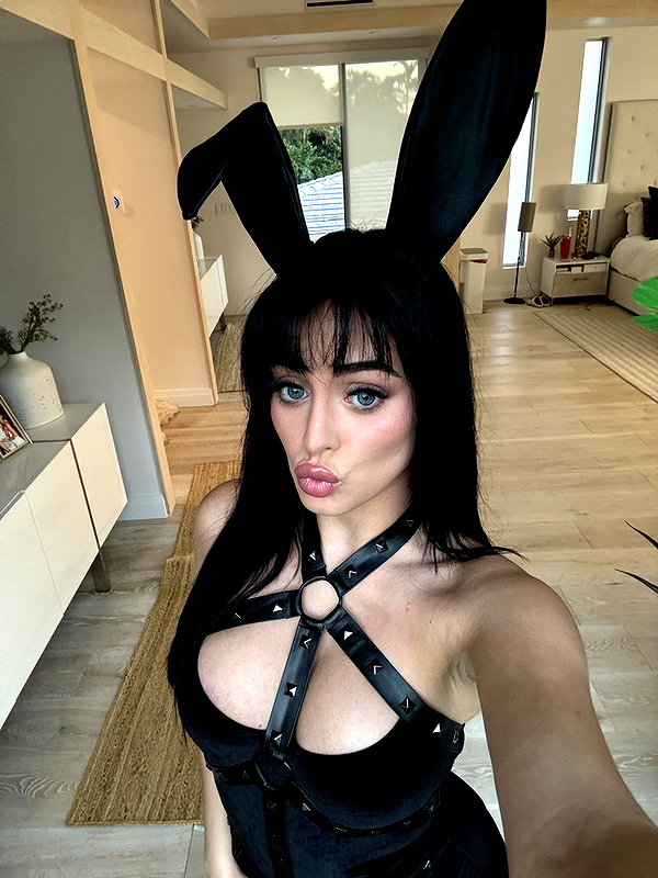 camilla_classy snapchat image archive image