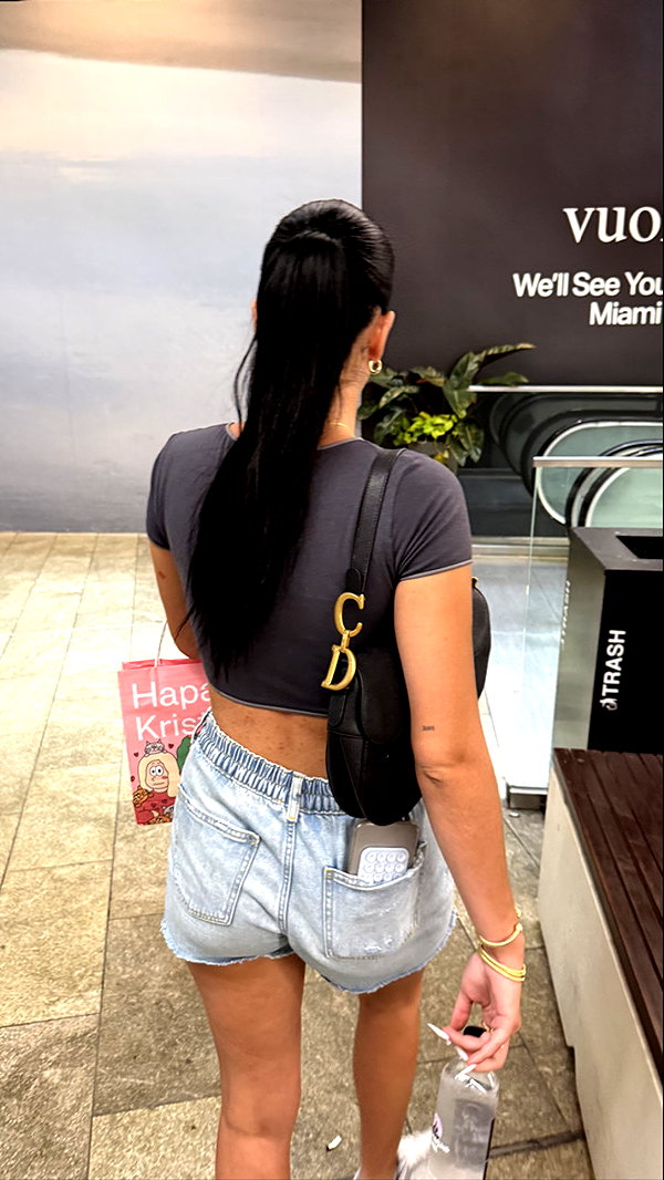 camilla_classy snapchat image archive image