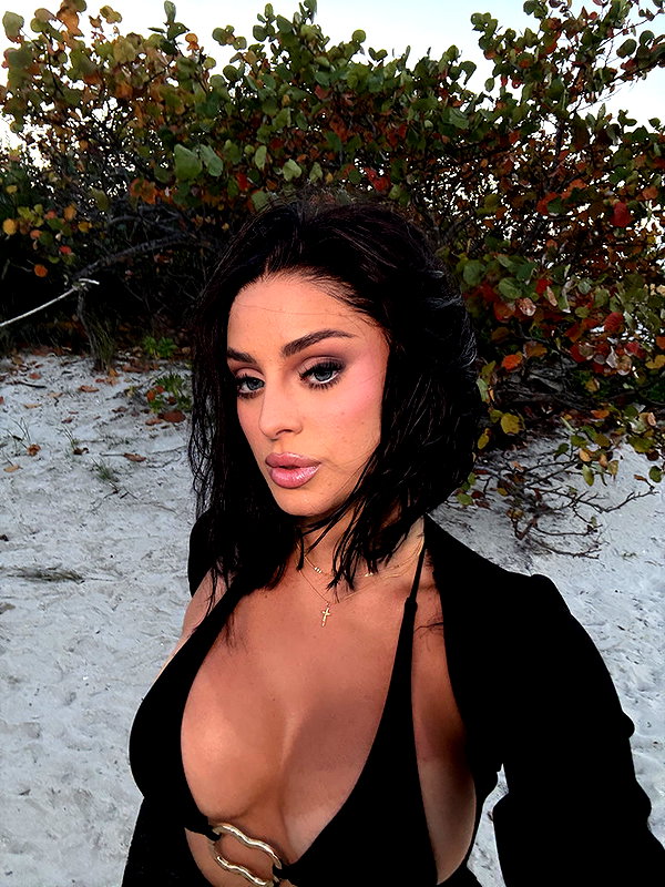 camilla_classy snapchat image archive image