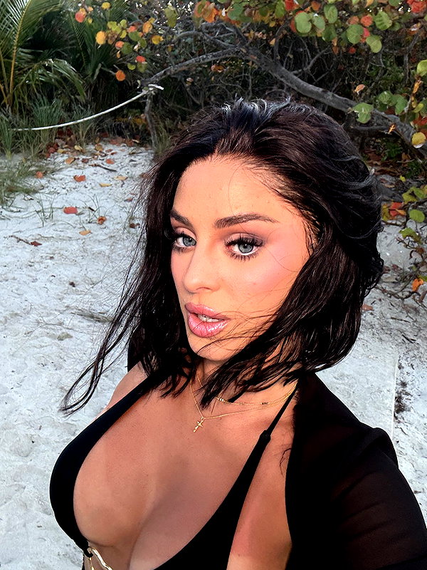 camilla_classy snapchat image archive image