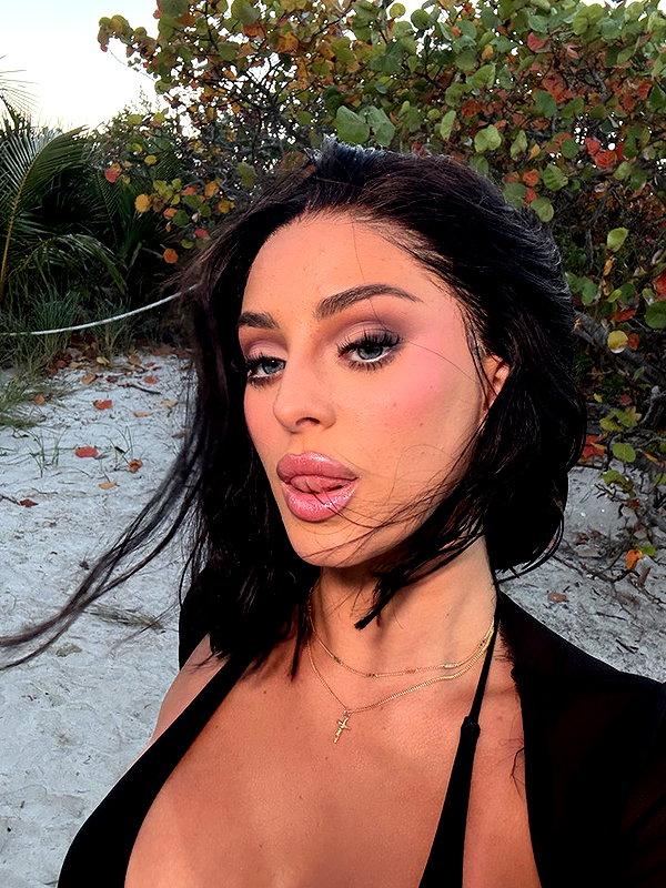 camilla_classy snapchat image archive image