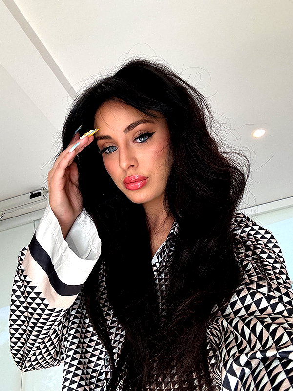 camilla_classy snapchat image archive image