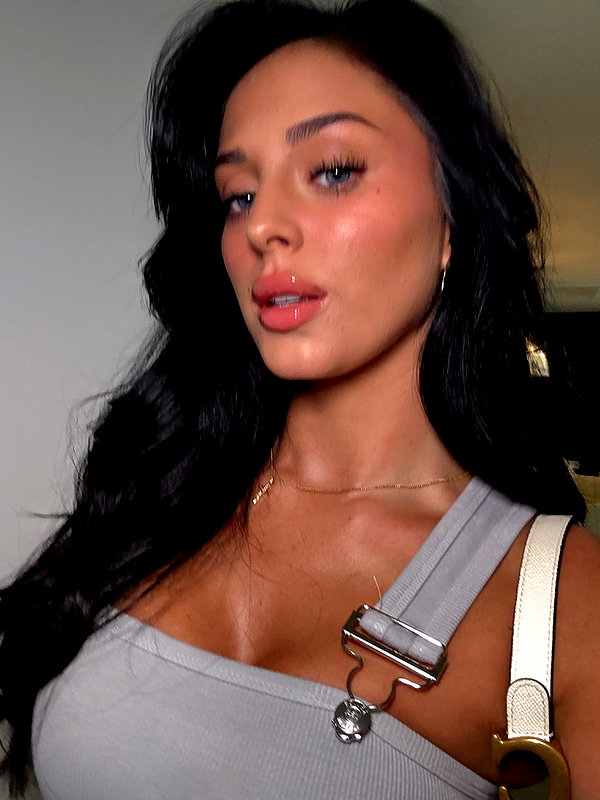 camilla_classy snapchat image archive image