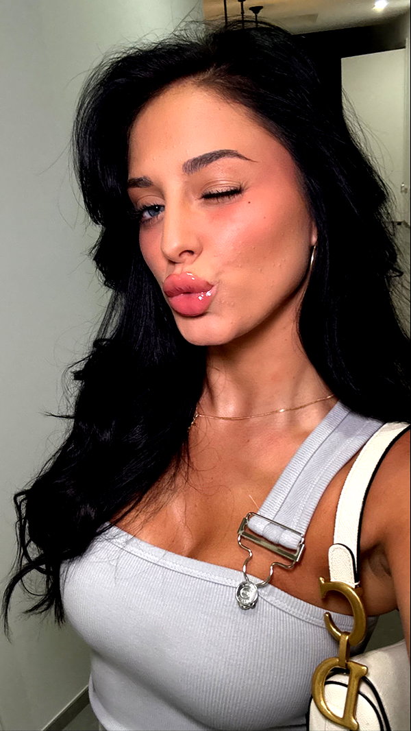 camilla_classy snapchat image archive image