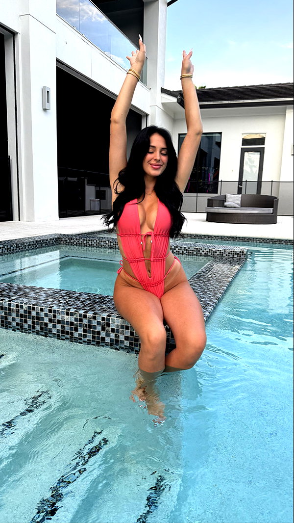 camilla_classy snapchat image archive image