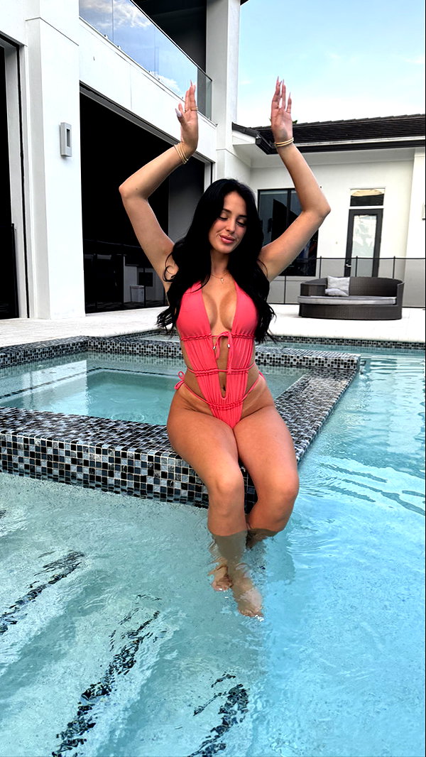 camilla_classy snapchat image archive image