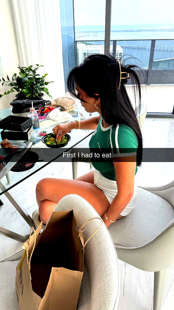 camilla_classy snapchat image archive image
