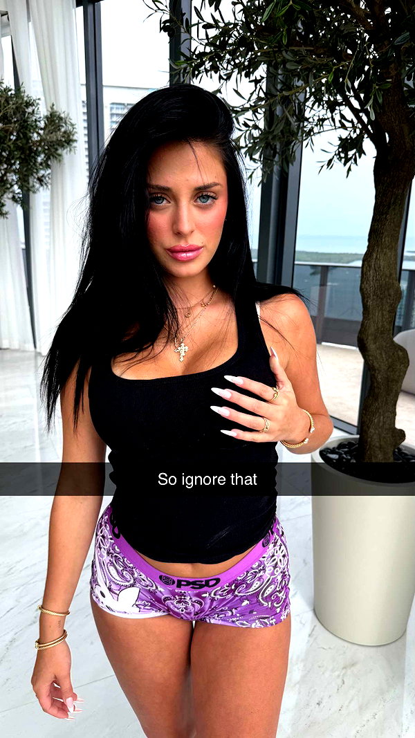 camilla_classy snapchat image archive image