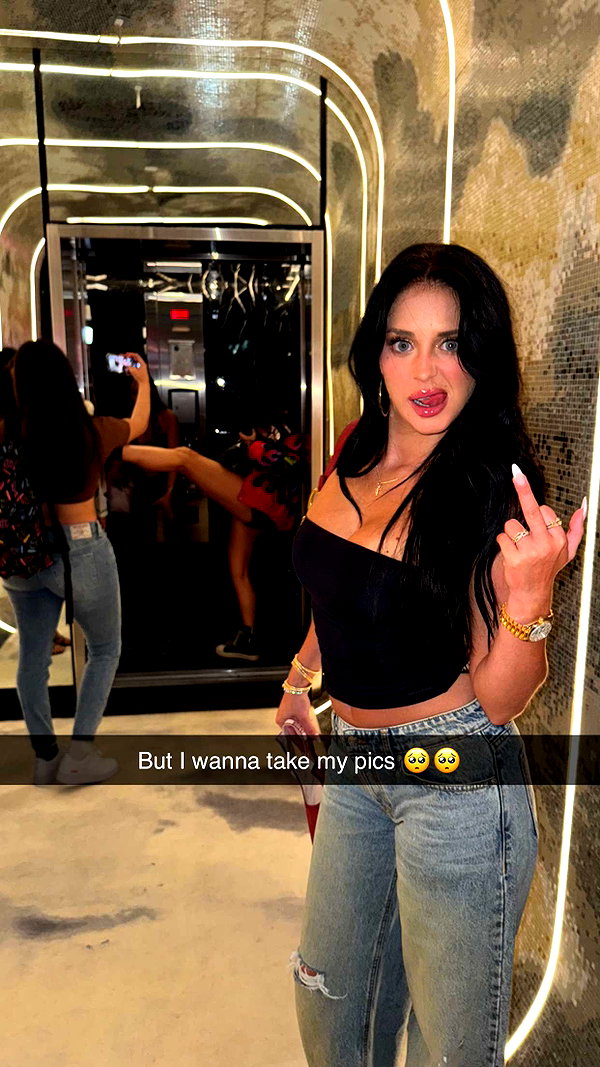 camilla_classy snapchat image archive image