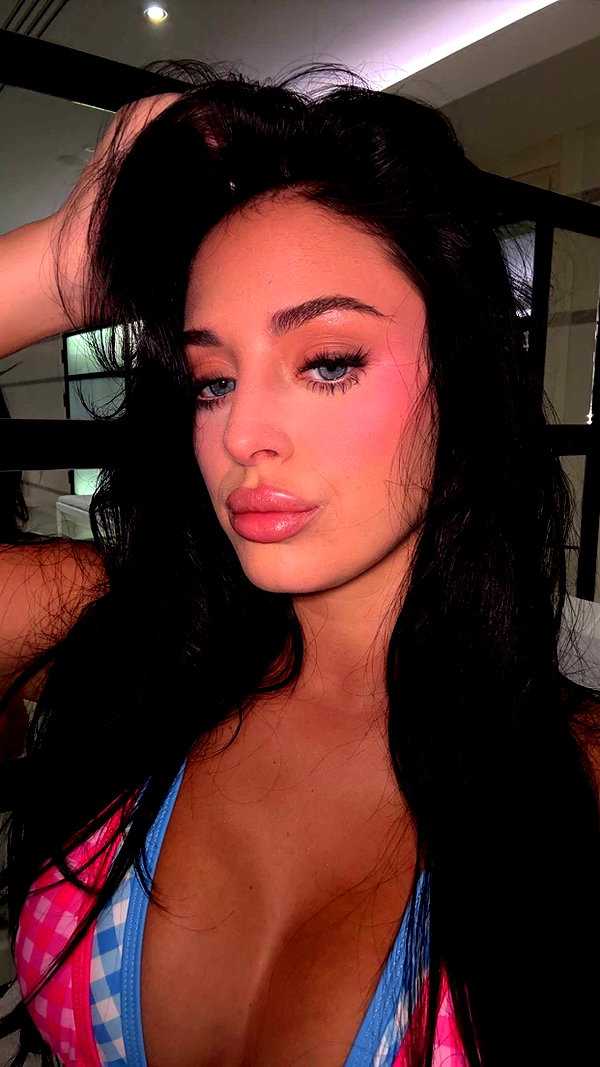 camilla_classy snapchat image archive image