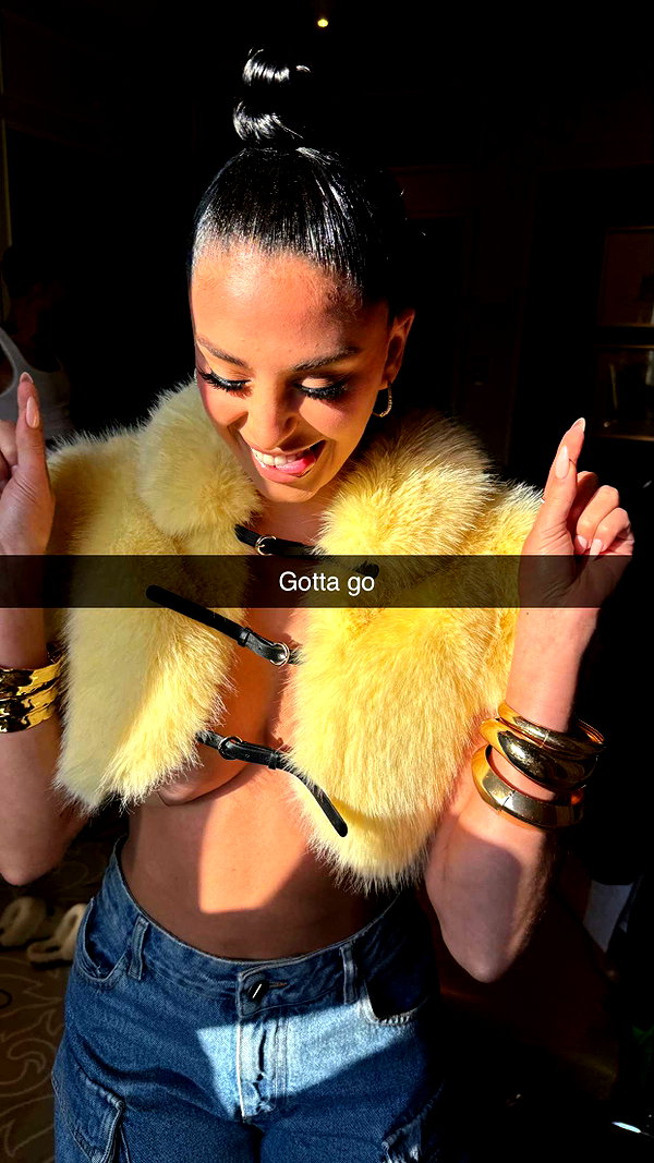 camilla_classy snapchat image archive image