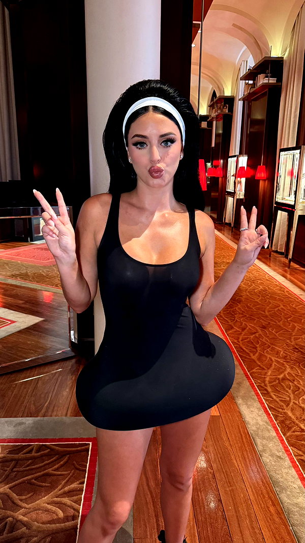 camilla_classy snapchat image archive image