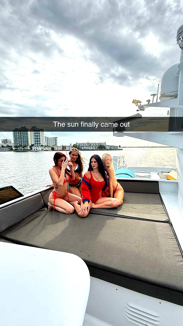 camilla_classy snapchat image archive image