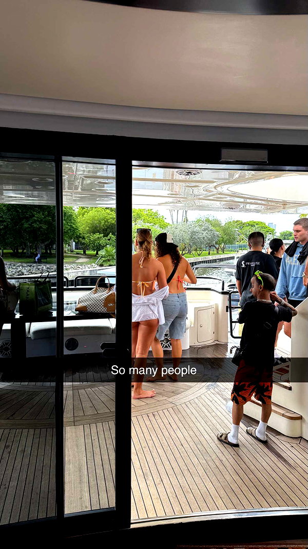 camilla_classy snapchat image archive image