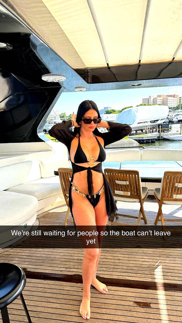 camilla_classy snapchat image archive image