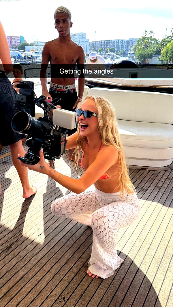 camilla_classy snapchat image archive image