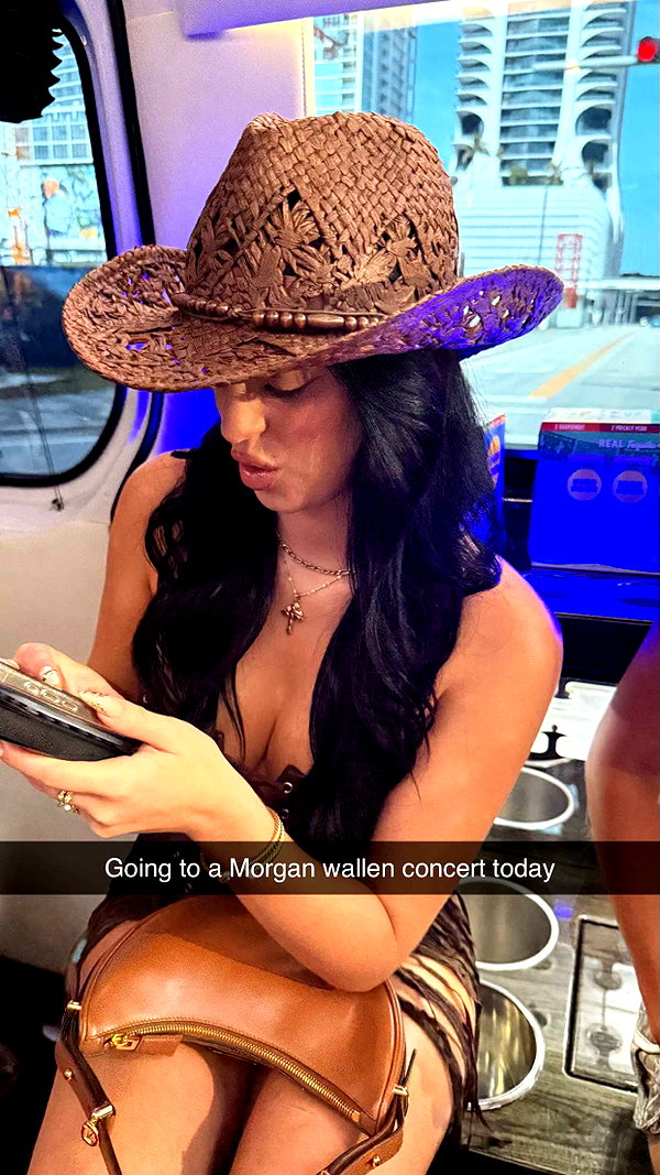 camilla_classy snapchat image archive image