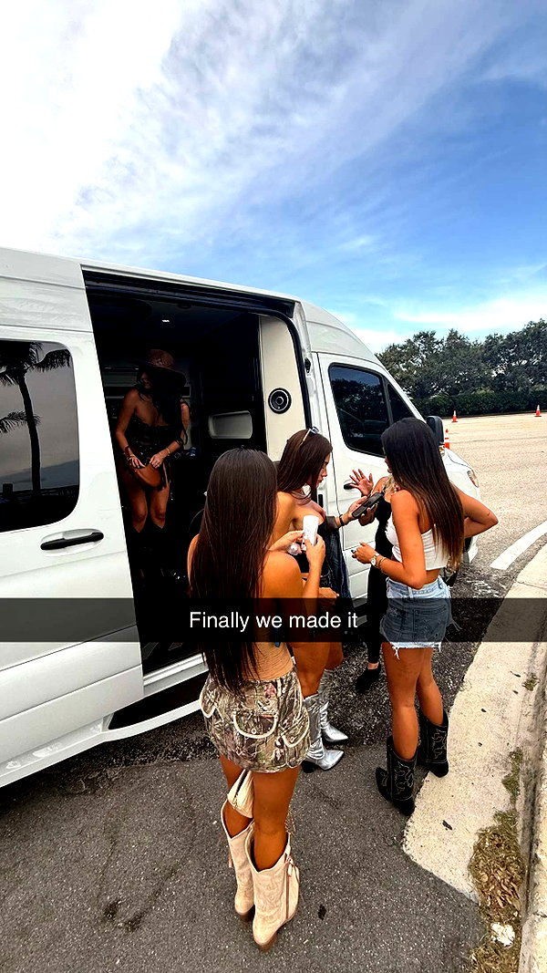 camilla_classy snapchat image archive image