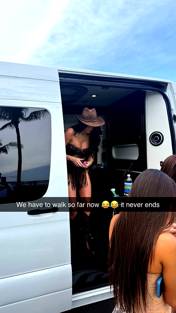 camilla_classy snapchat image archive image