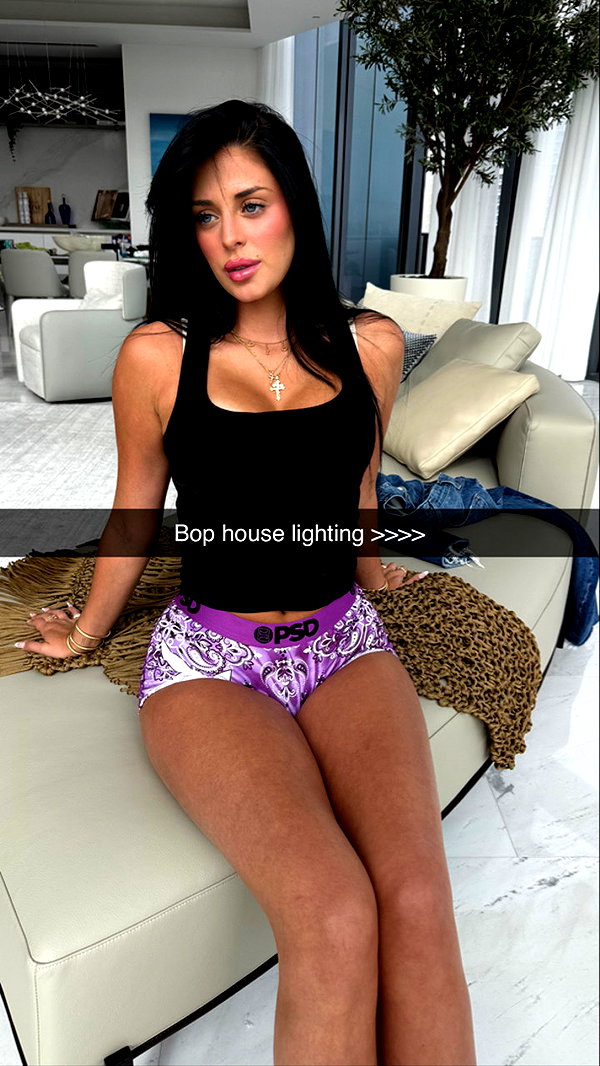 camilla_classy snapchat image archive image