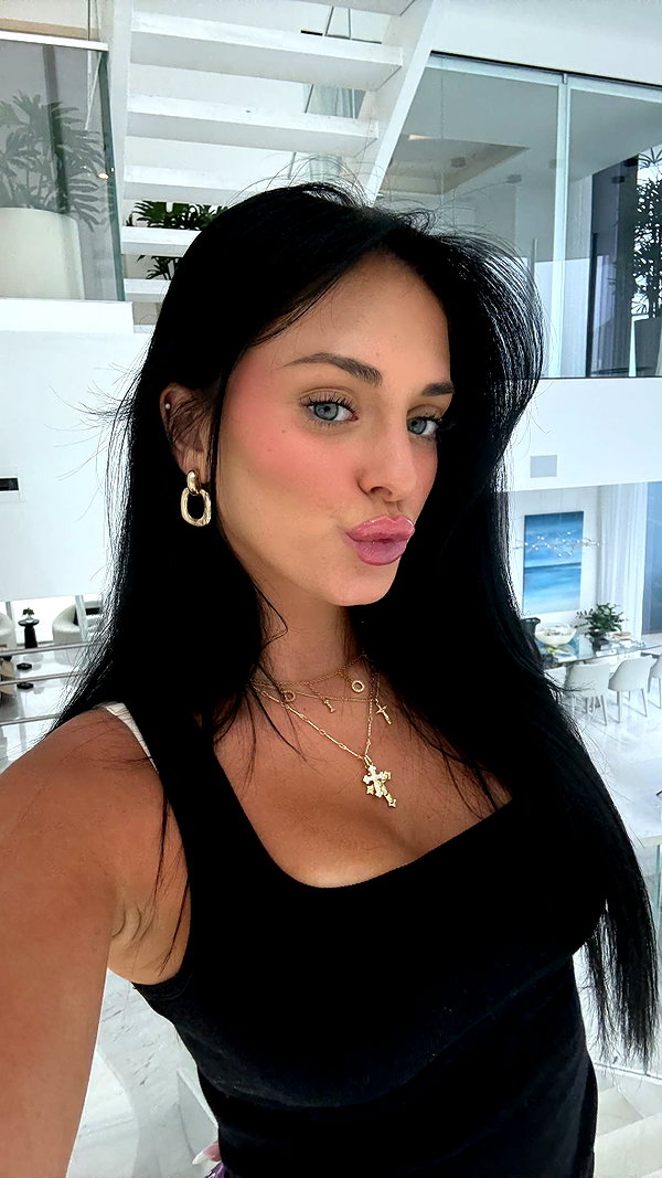 camilla_classy snapchat image archive image
