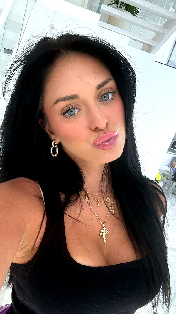 camilla_classy snapchat image archive image