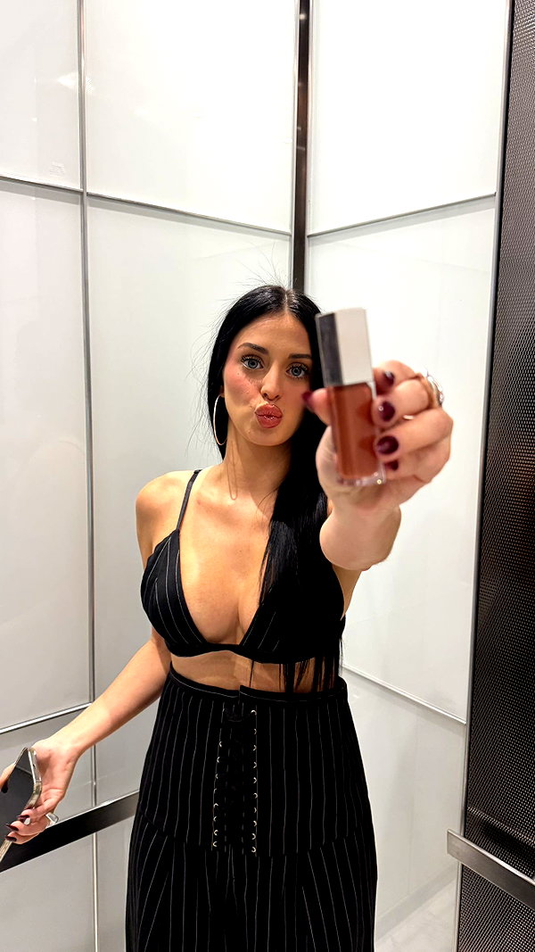 camilla_classy snapchat image archive image