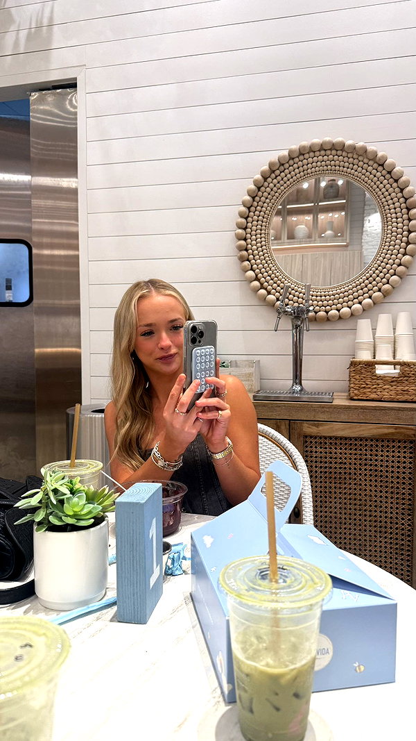 camilla_classy snapchat image archive image