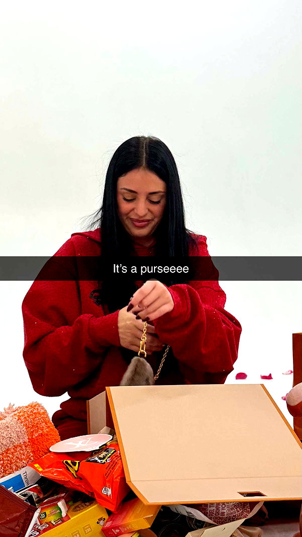 camilla_classy snapchat image archive image