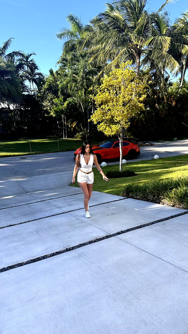camilla_classy snapchat image archive image