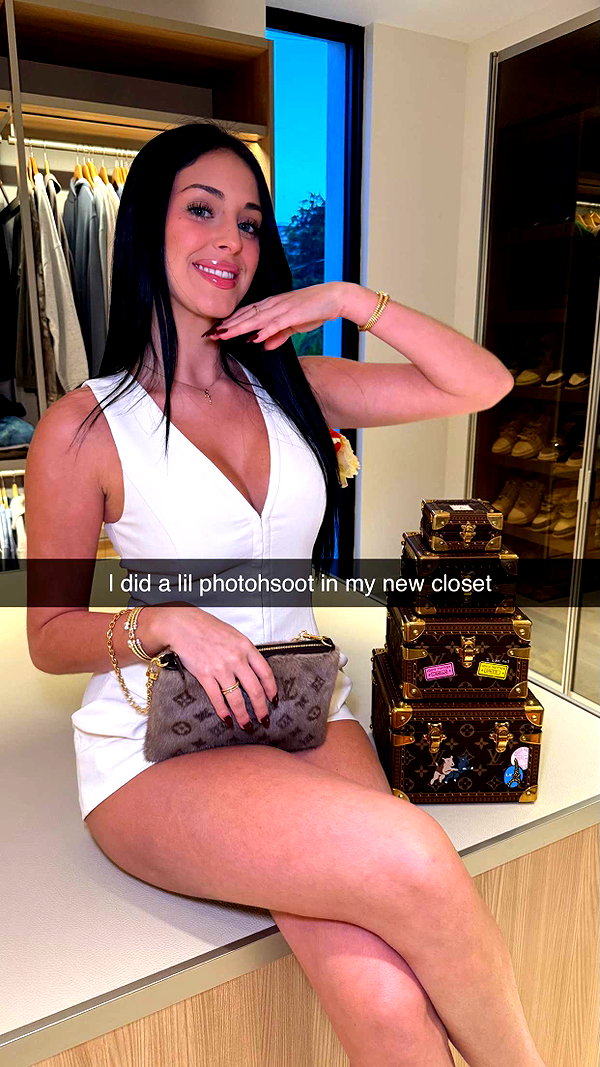 camilla_classy snapchat image archive image
