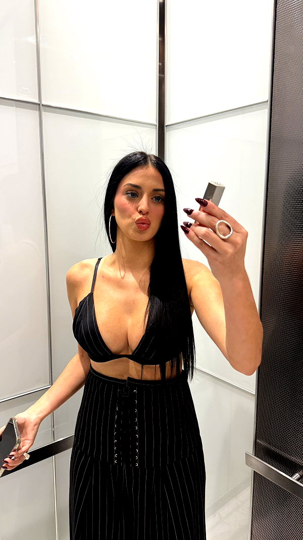 camilla_classy snapchat image archive image