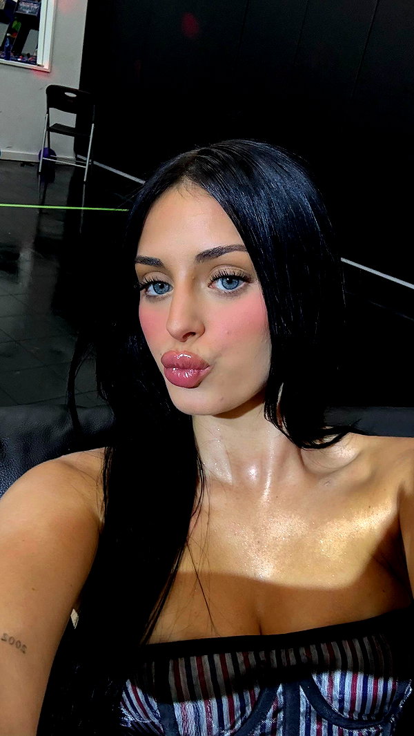 camilla_classy snapchat image archive image