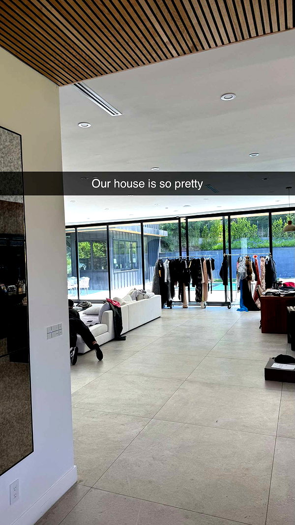 camilla_classy snapchat image archive image