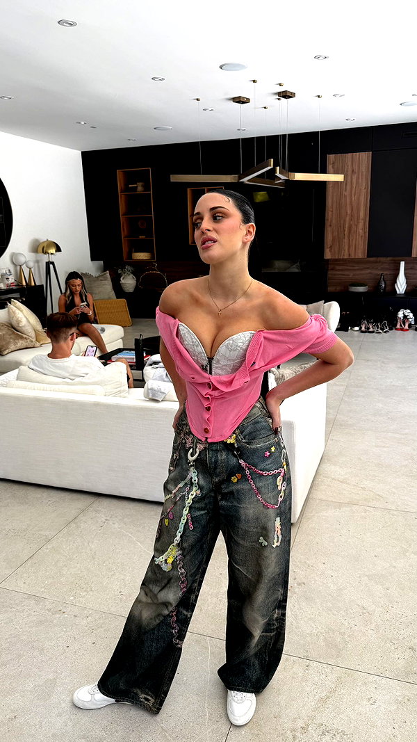 camilla_classy snapchat image archive image