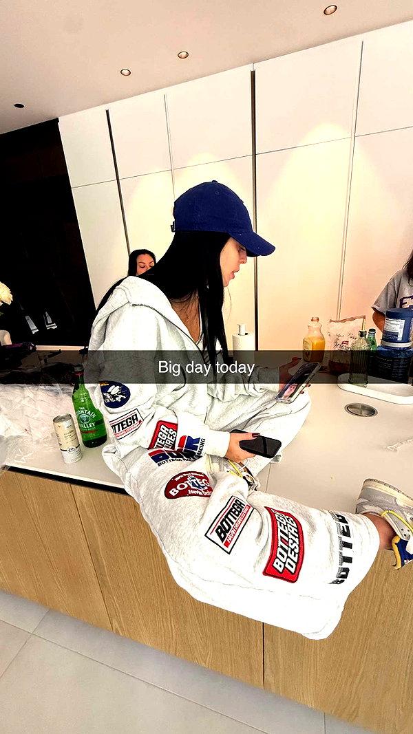 camilla_classy snapchat image archive image