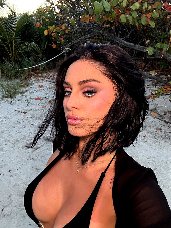 camilla_classy snapchat image archive image