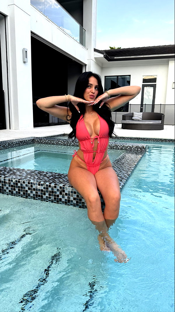 camilla_classy snapchat image archive image