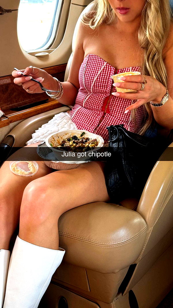 camilla_classy snapchat image archive image